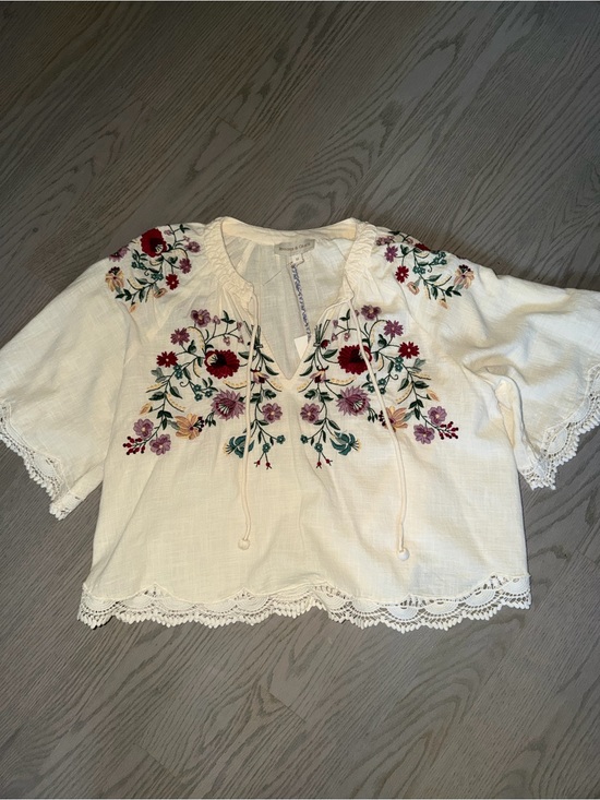 Jennifer & Grace Tops - Jennifer & Grace Cream Boho Embroidered Peasant Blouse with Floral Accents